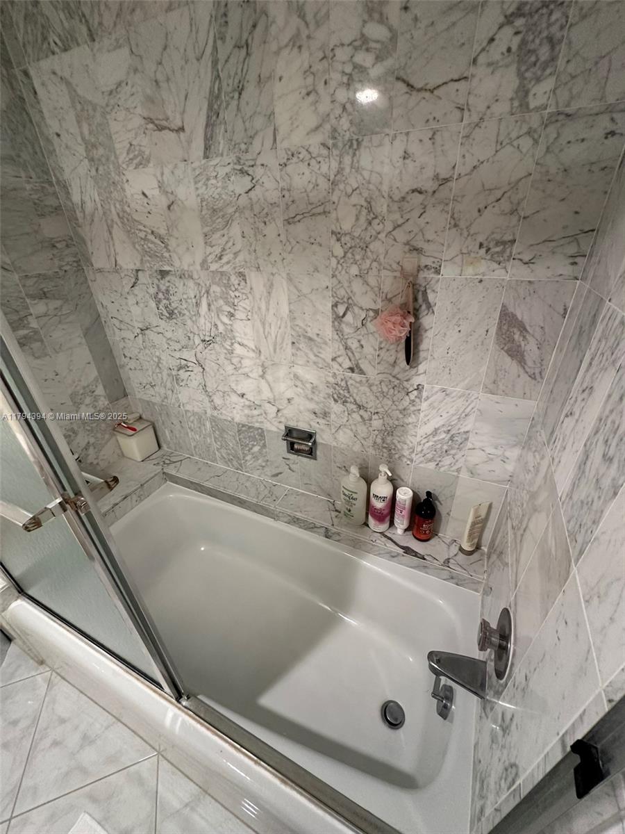 ABERDEEN ARMS CONDO - Residential