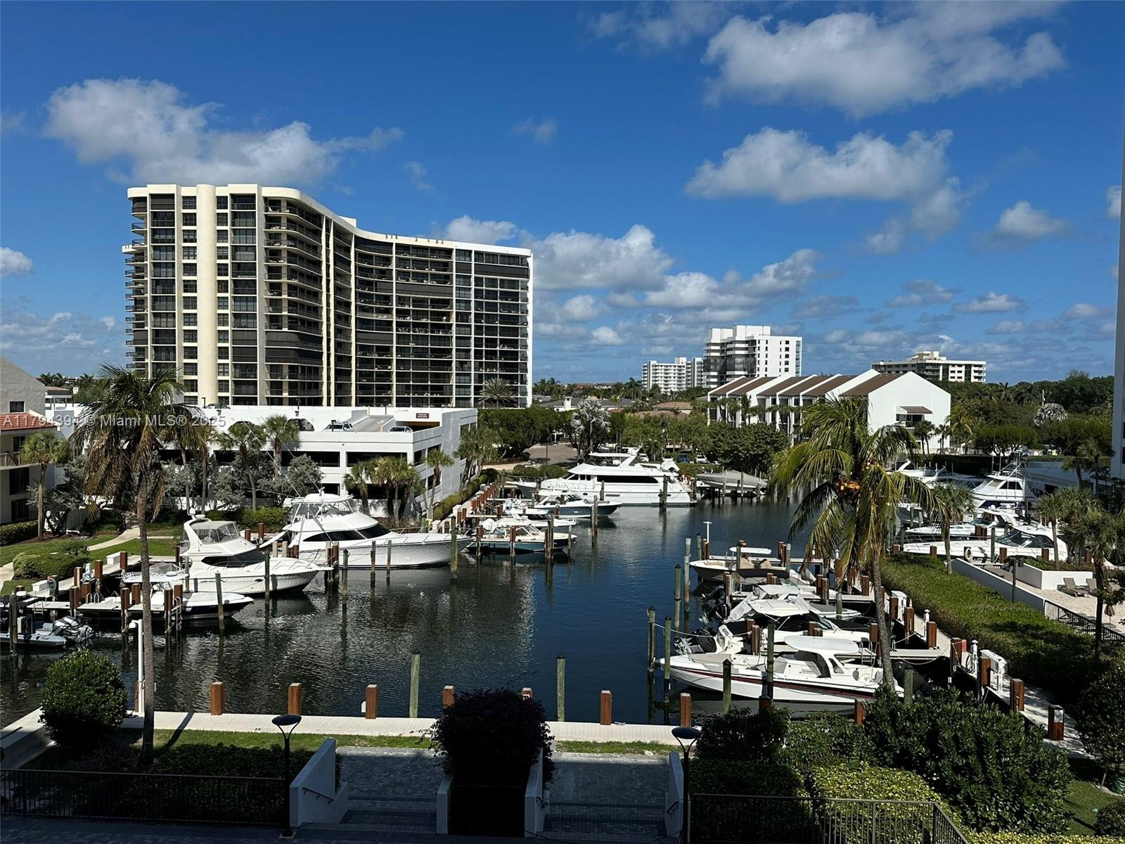 ABERDEEN ARMS CONDO - Residential