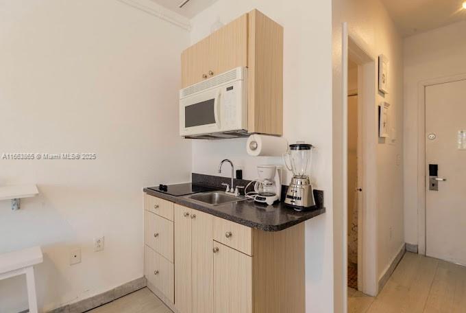 ROYAL SOUTH BEACH CONDO - Residential Income