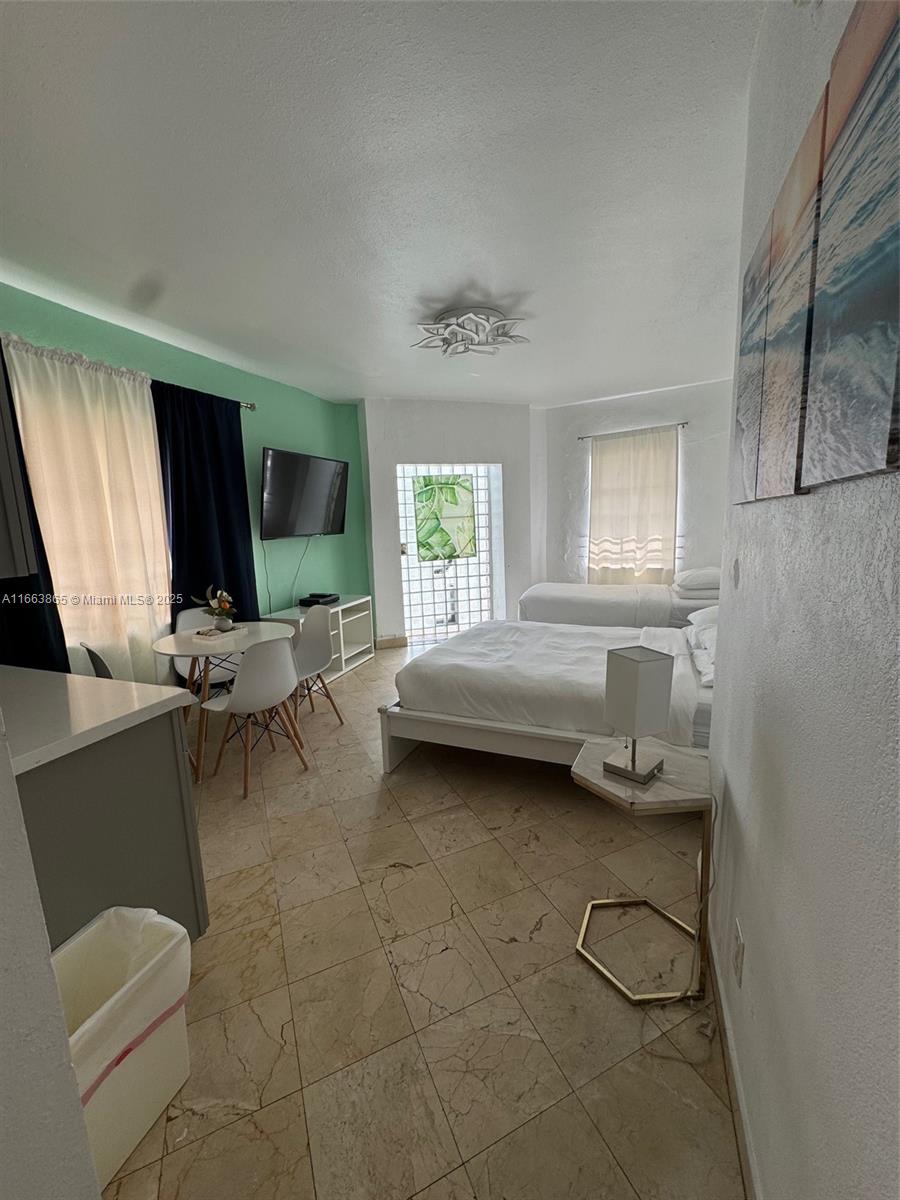 ROYAL SOUTH BEACH CONDO - Residential Income