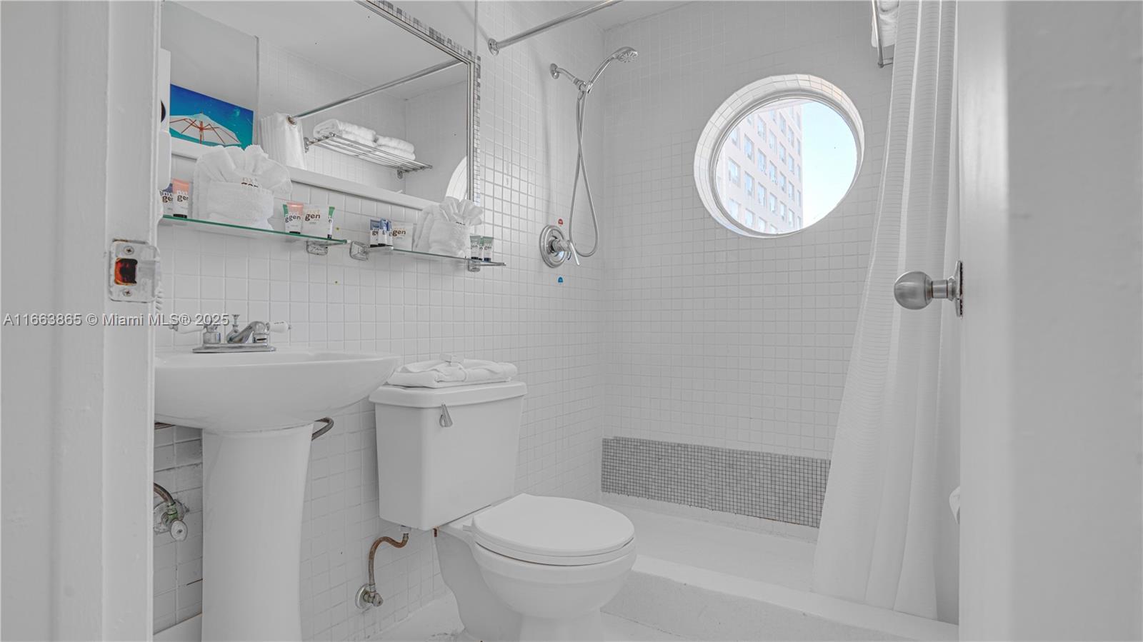 ROYAL SOUTH BEACH CONDO - Residential Income