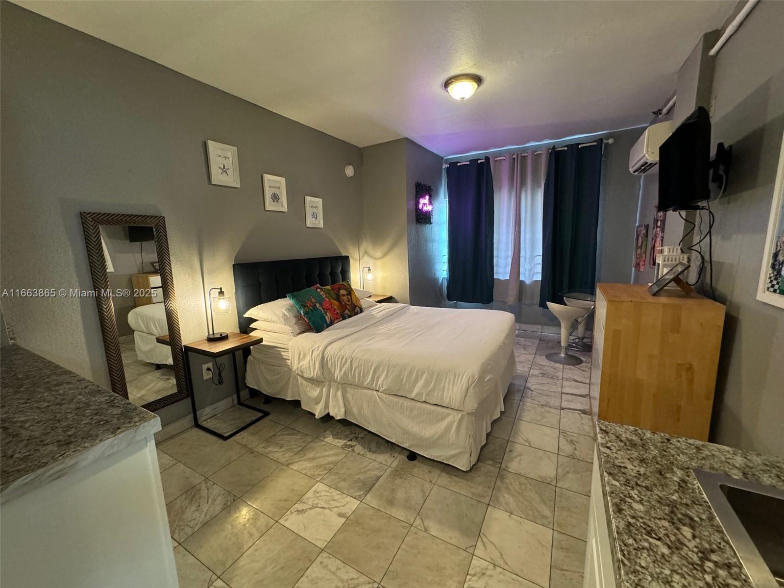 ROYAL SOUTH BEACH CONDO - Residential Income
