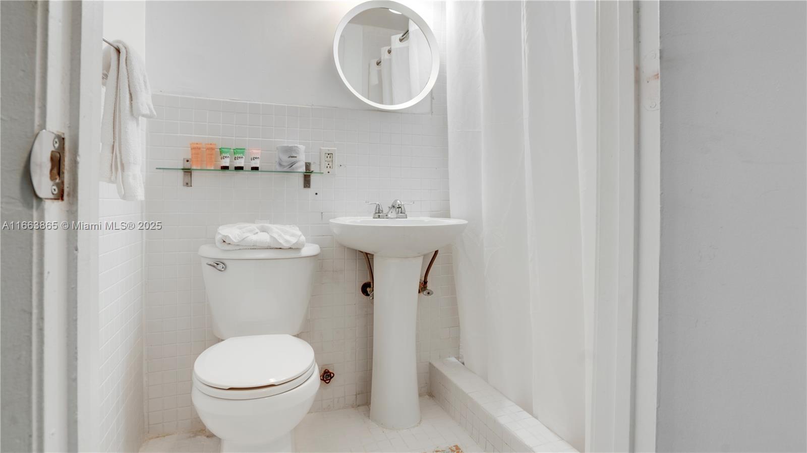 ROYAL SOUTH BEACH CONDO - Residential Income