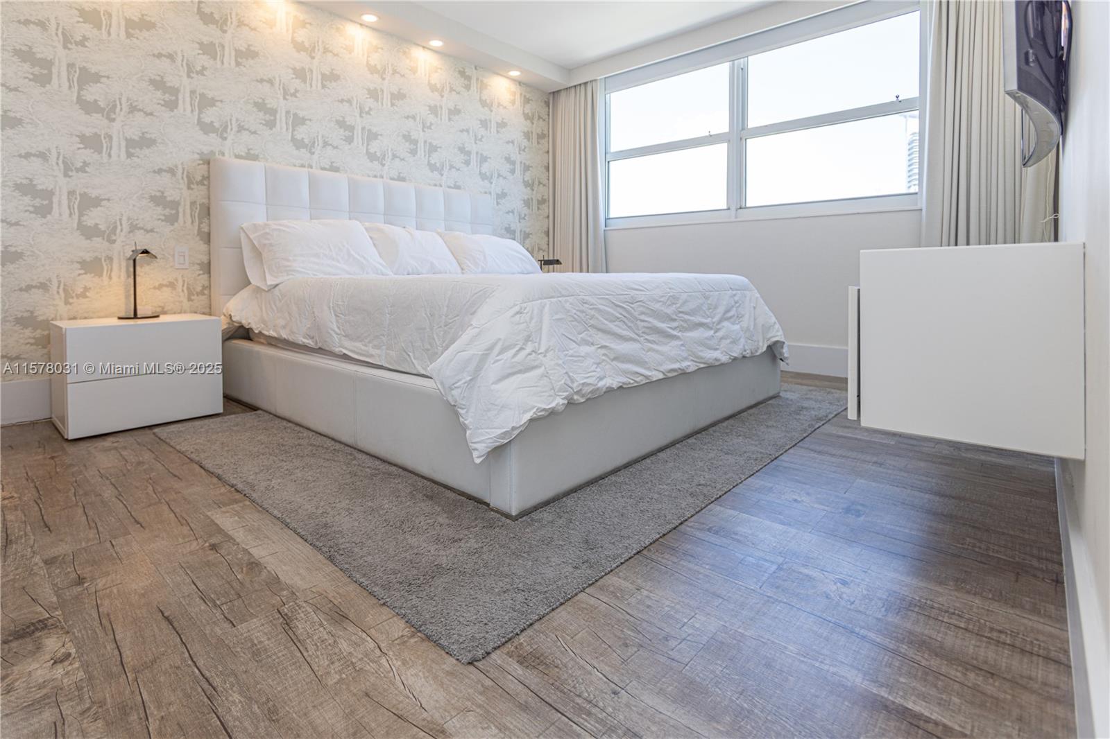 YACHT CLUB AT PORTOFINO C - Residential Lease