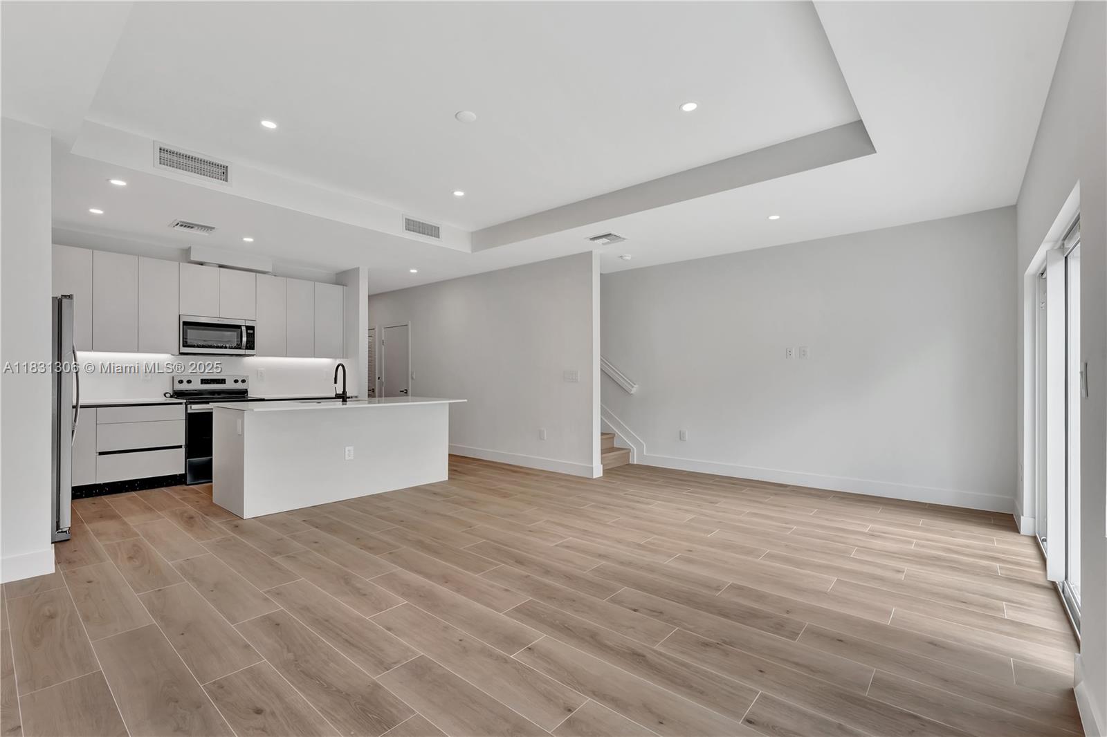 CORAL SPRINGS UNIVERSITY - Residential