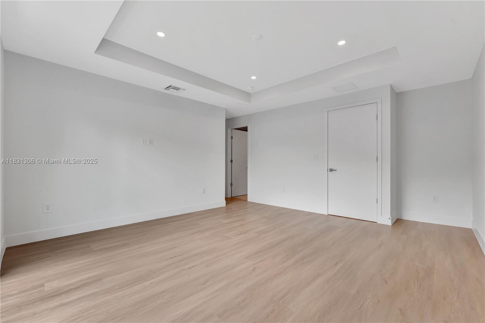 CORAL SPRINGS UNIVERSITY - Residential