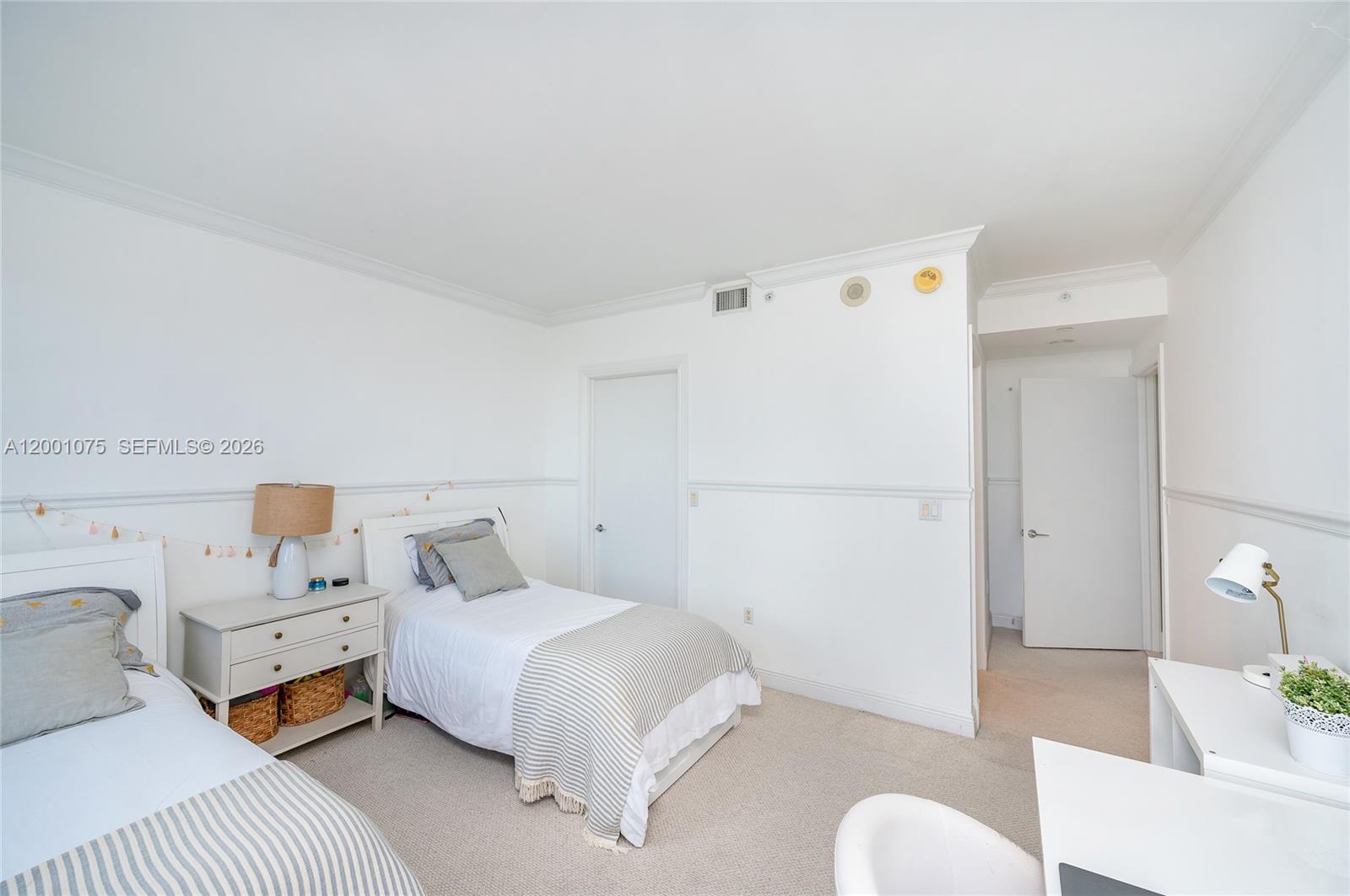 CLUB TOWER ONE CONDO - Residential Lease