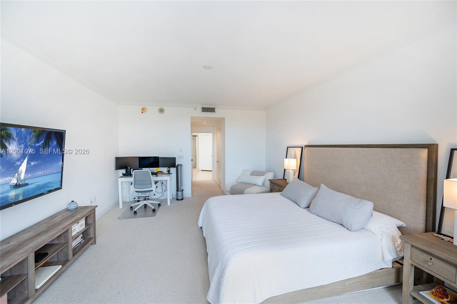 CLUB TOWER ONE CONDO - Residential Lease