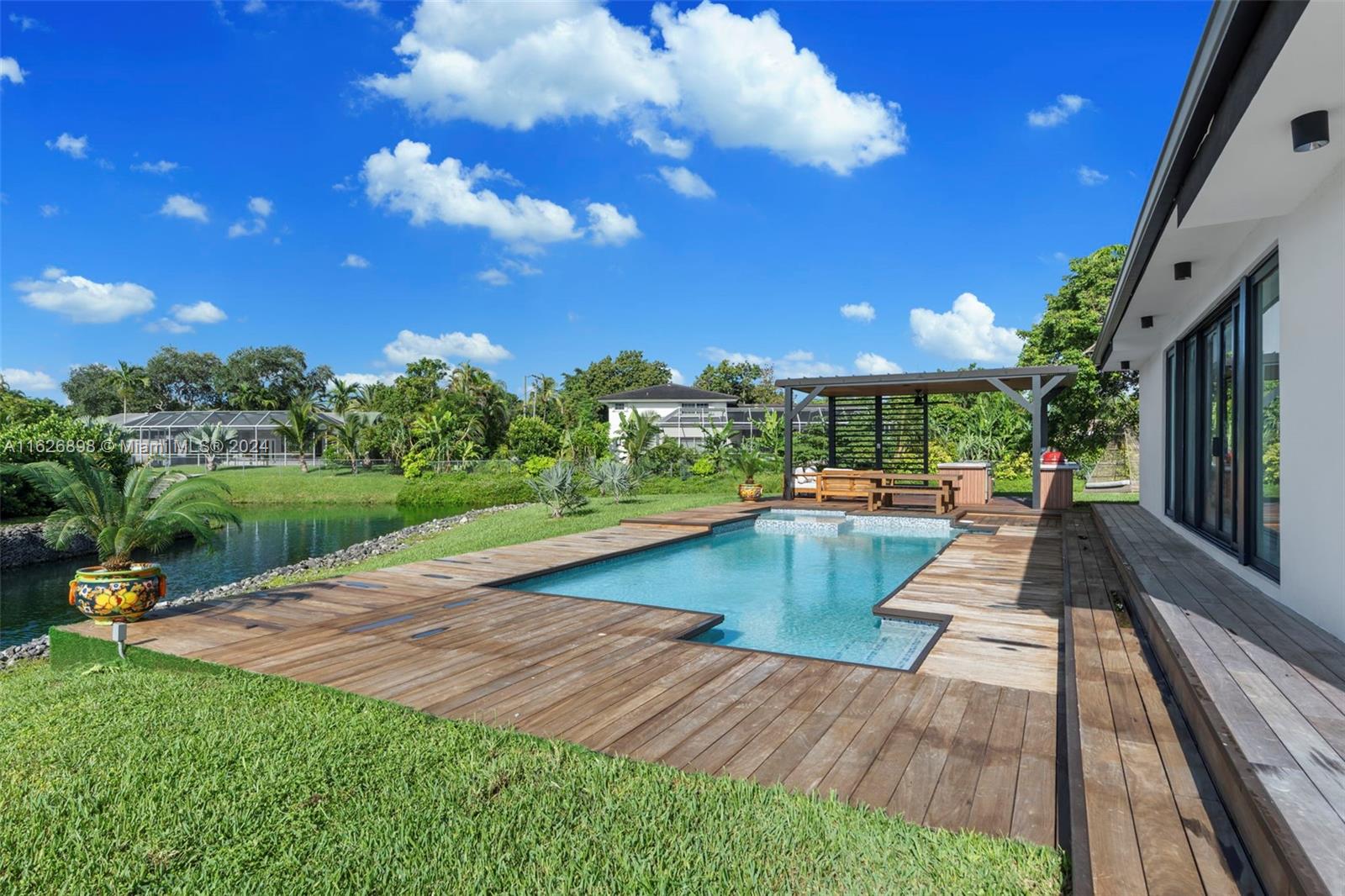 FAIRMONT ACRES SEC 1 - Residential