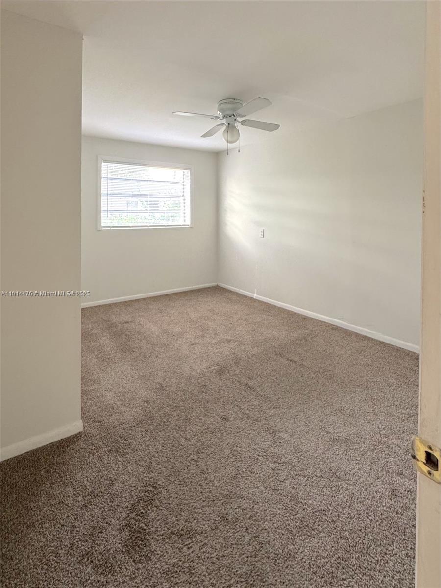 HOLLYWOOD LITTLE RANCHES - Residential Lease