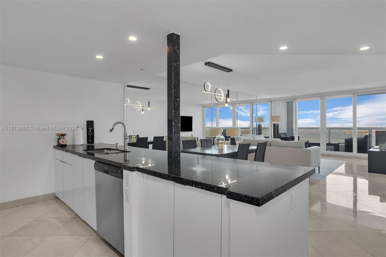1717 N Bayshore Dr A-3332, Miami, Broward County, Florida - 2 Bedrooms  
2 Bathrooms - 
