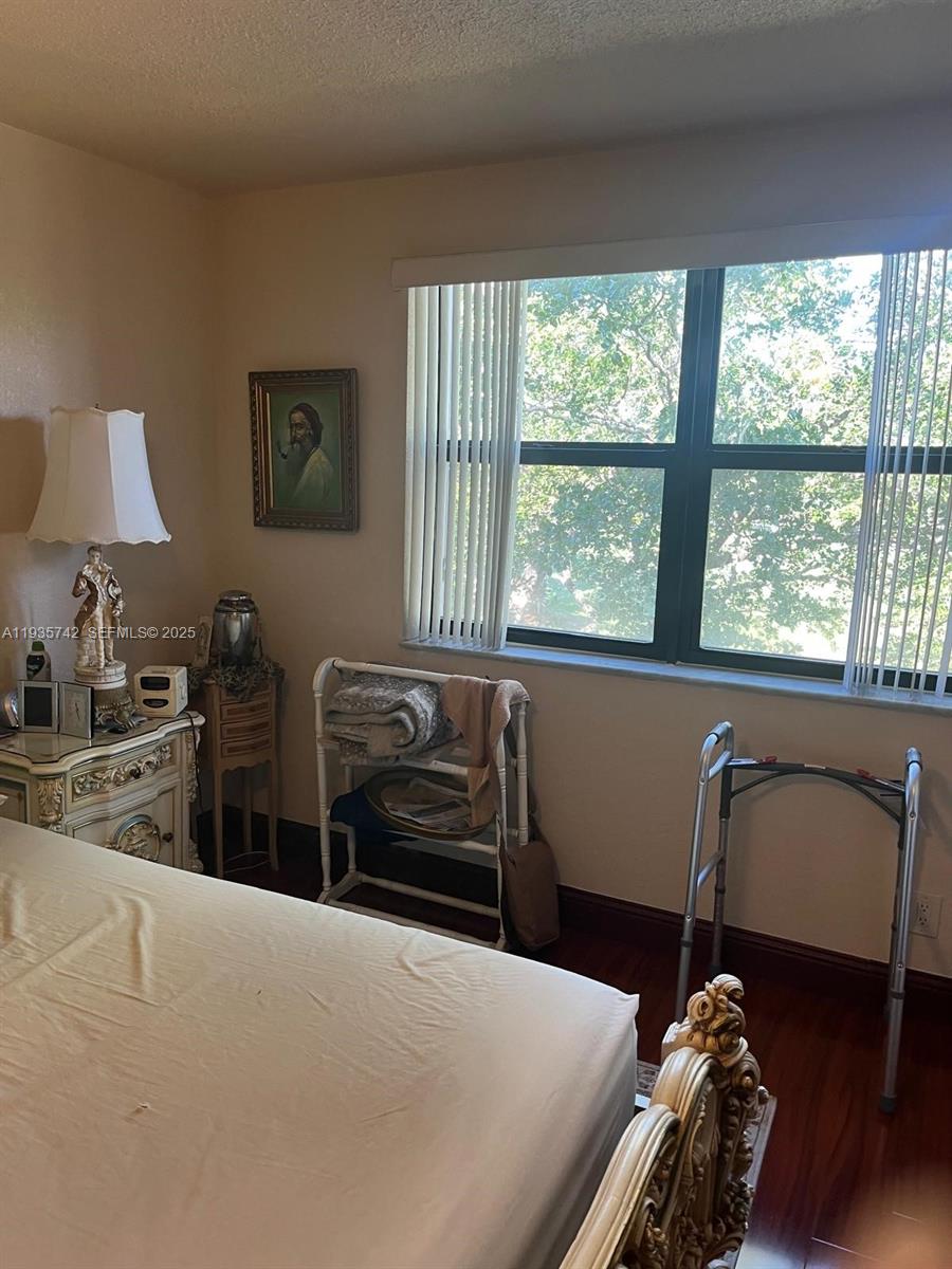 SUNRISE LAKES 183 CONDO - Residential