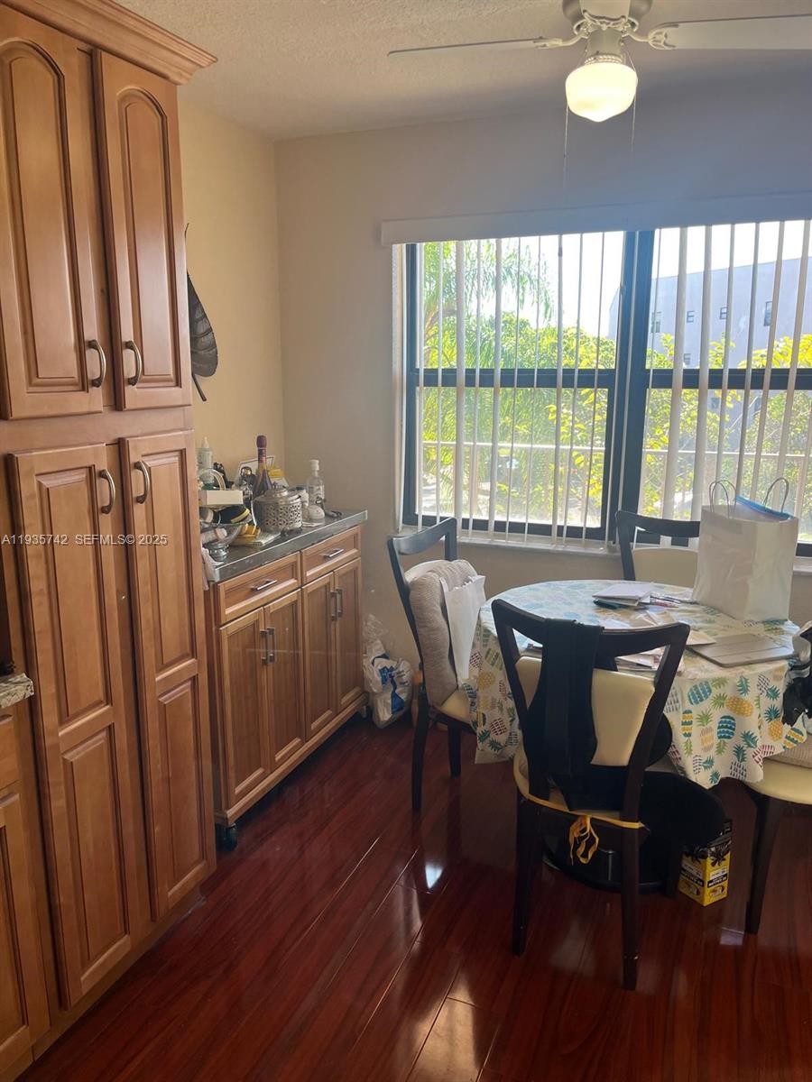 SUNRISE LAKES 183 CONDO - Residential