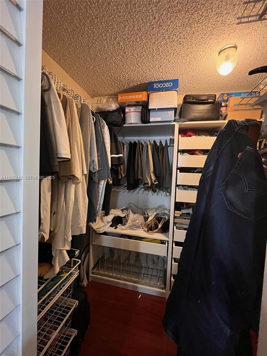 SUNRISE LAKES 183 CONDO - Residential