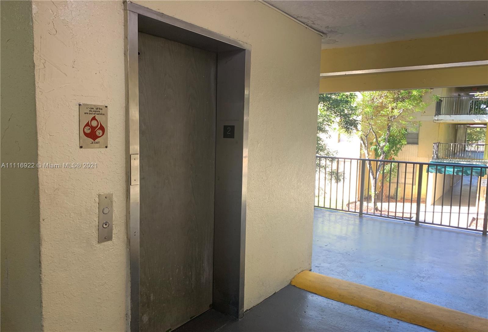 CAMBRIDGE CONDO - Residential