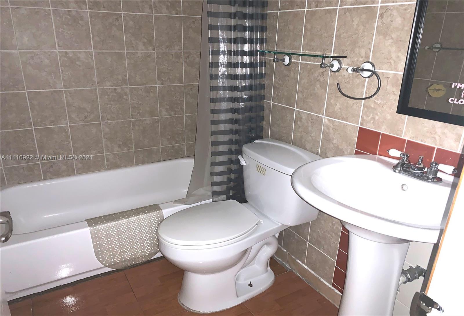 CAMBRIDGE CONDO - Residential