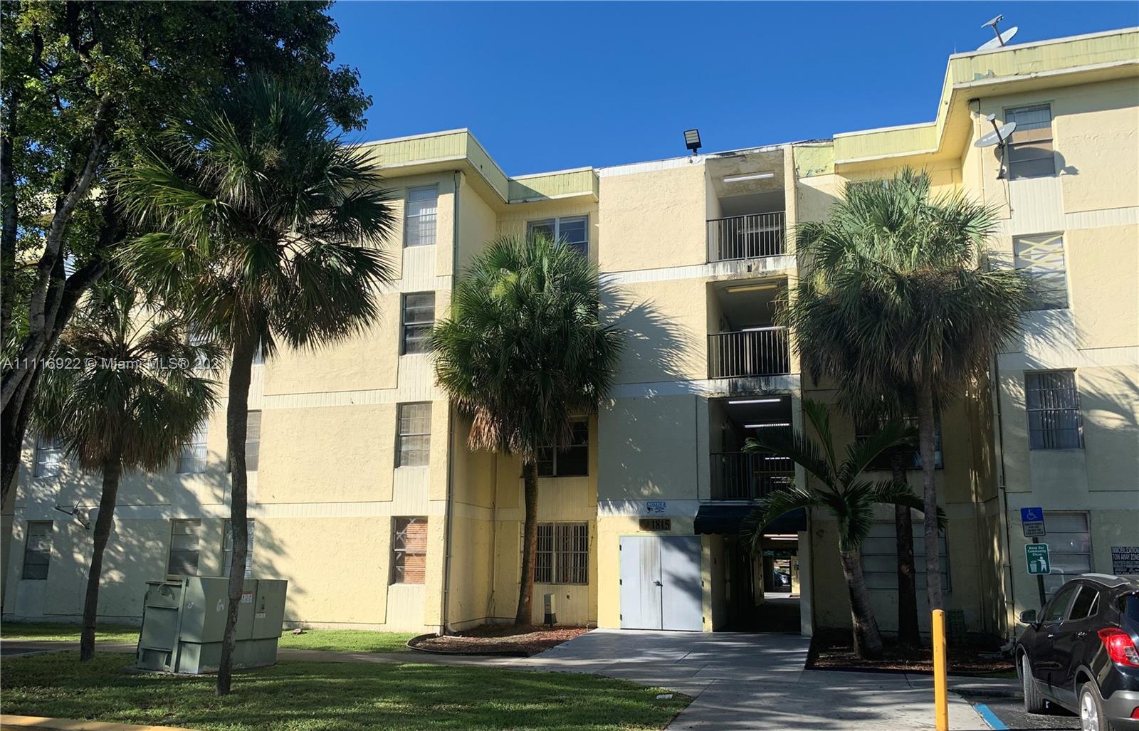 CAMBRIDGE CONDO - Residential