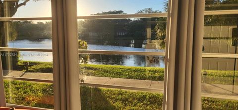 A home in Lauderdale Lakes