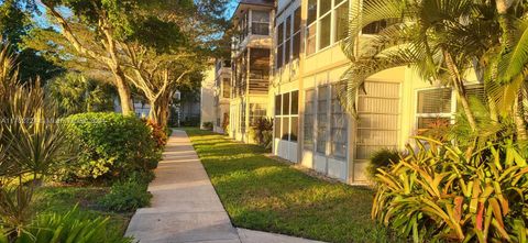 A home in Lauderdale Lakes