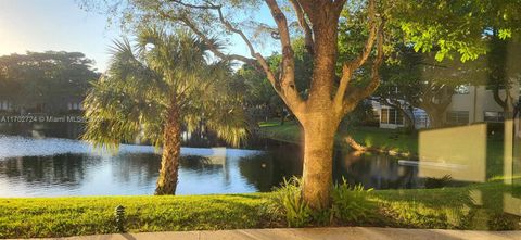 A home in Lauderdale Lakes