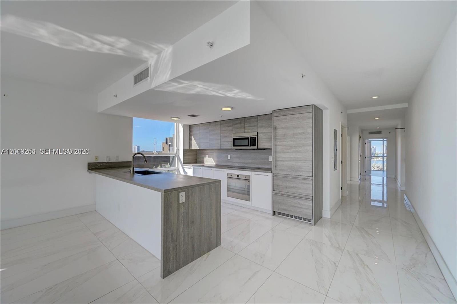 400 Sunny Isles Blvd 801
