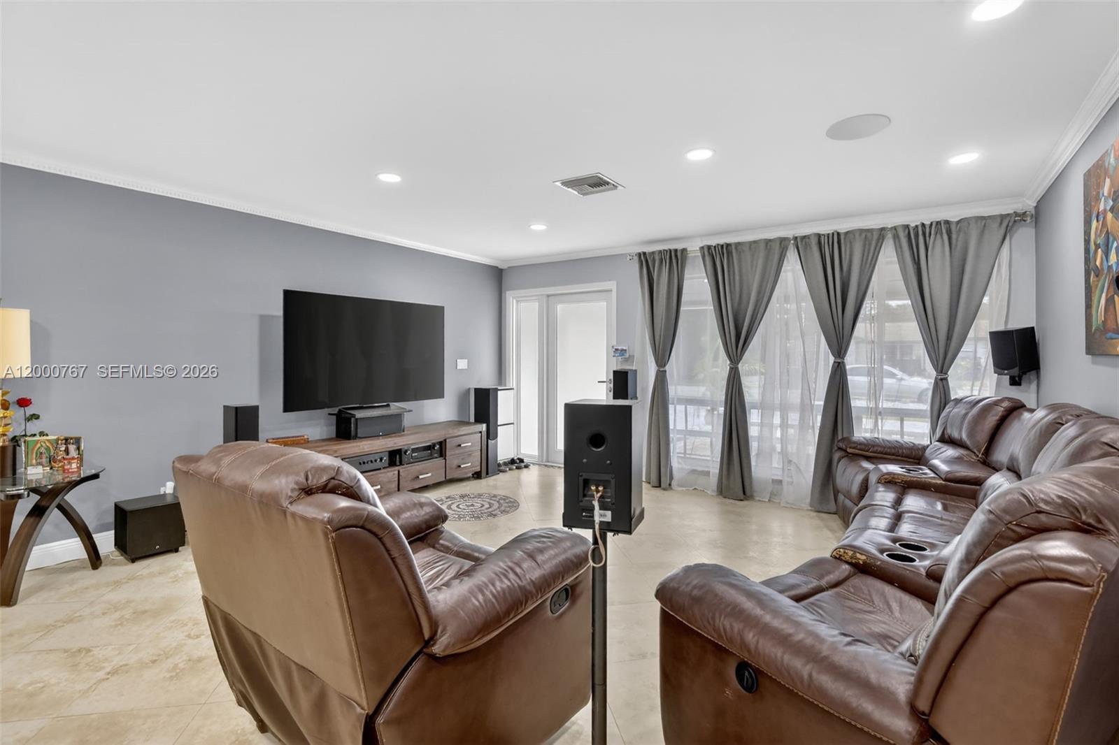 ROSE MANOR - Residential