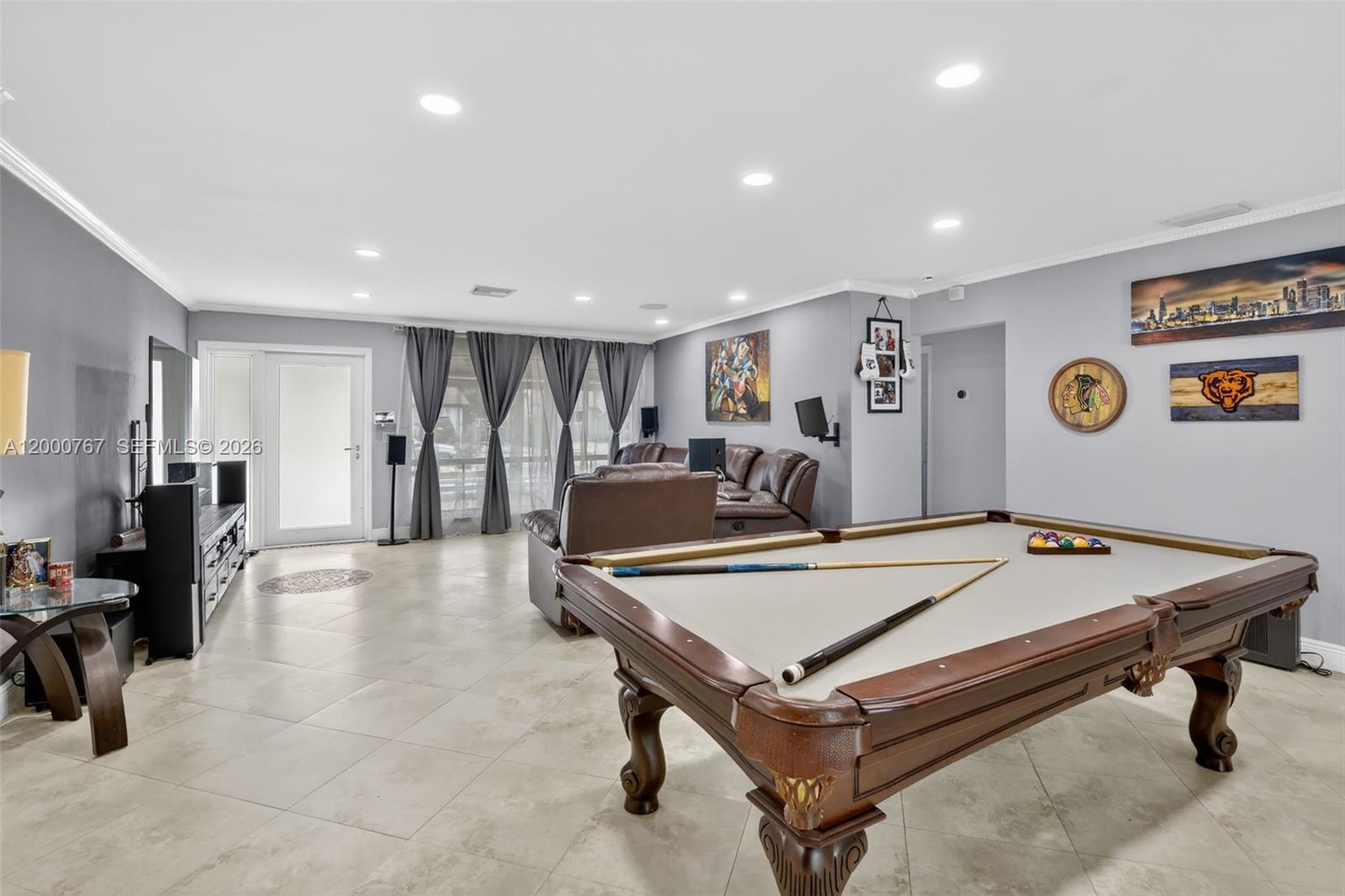 ROSE MANOR - Residential
