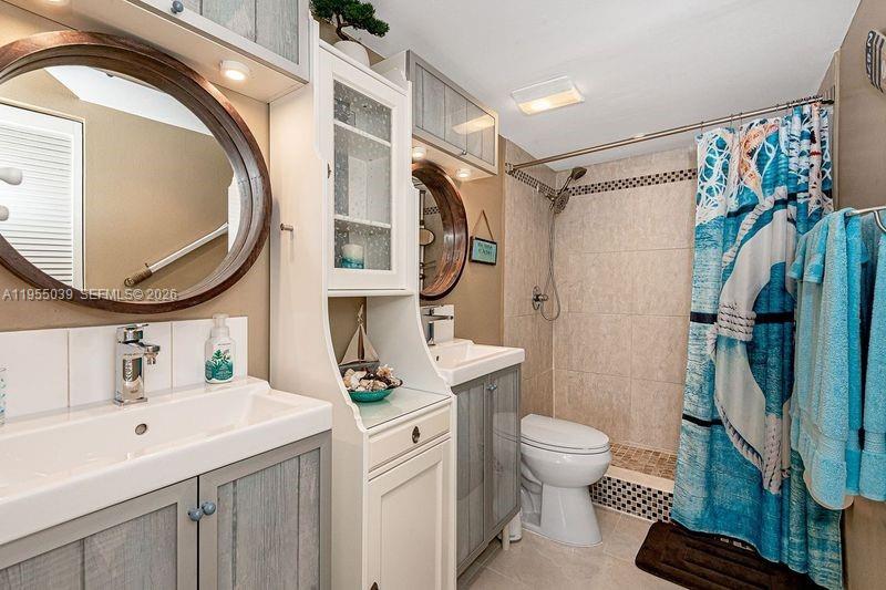 TOWNE ROYALE CONDO - Residential