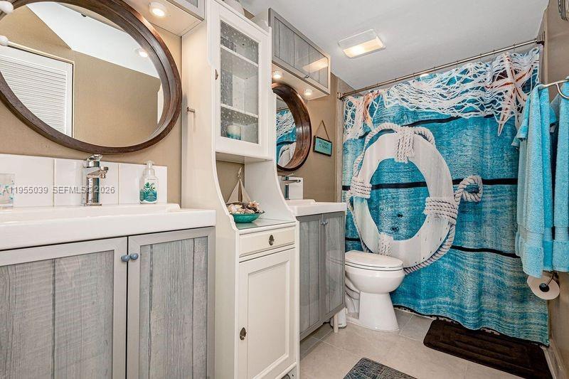 TOWNE ROYALE CONDO - Residential