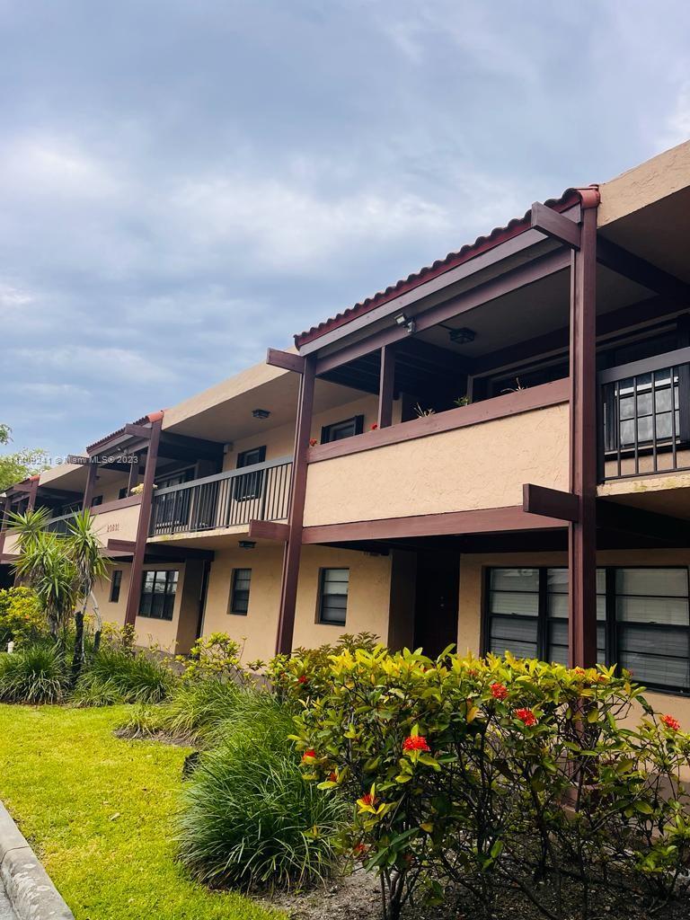 FAIRVIEW OF CALF CL CONDO - Residential