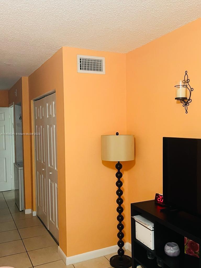 FAIRVIEW OF CALF CL CONDO - Residential