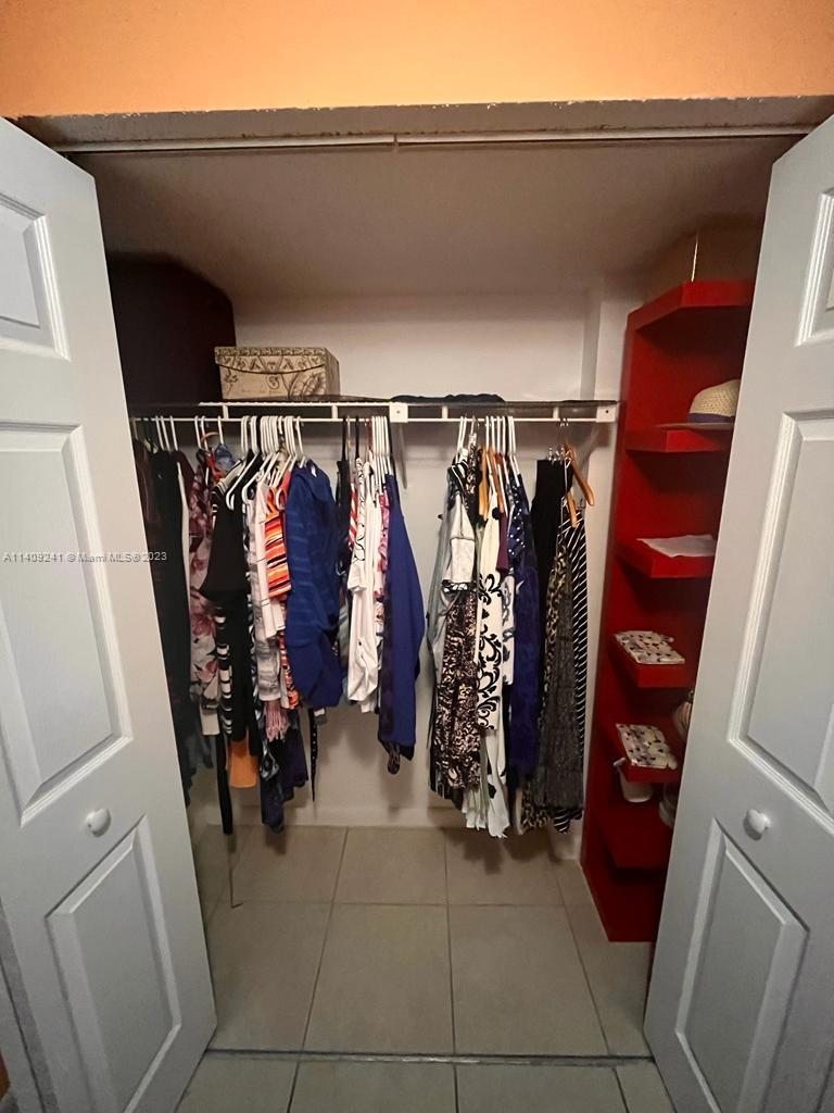 FAIRVIEW OF CALF CL CONDO - Residential