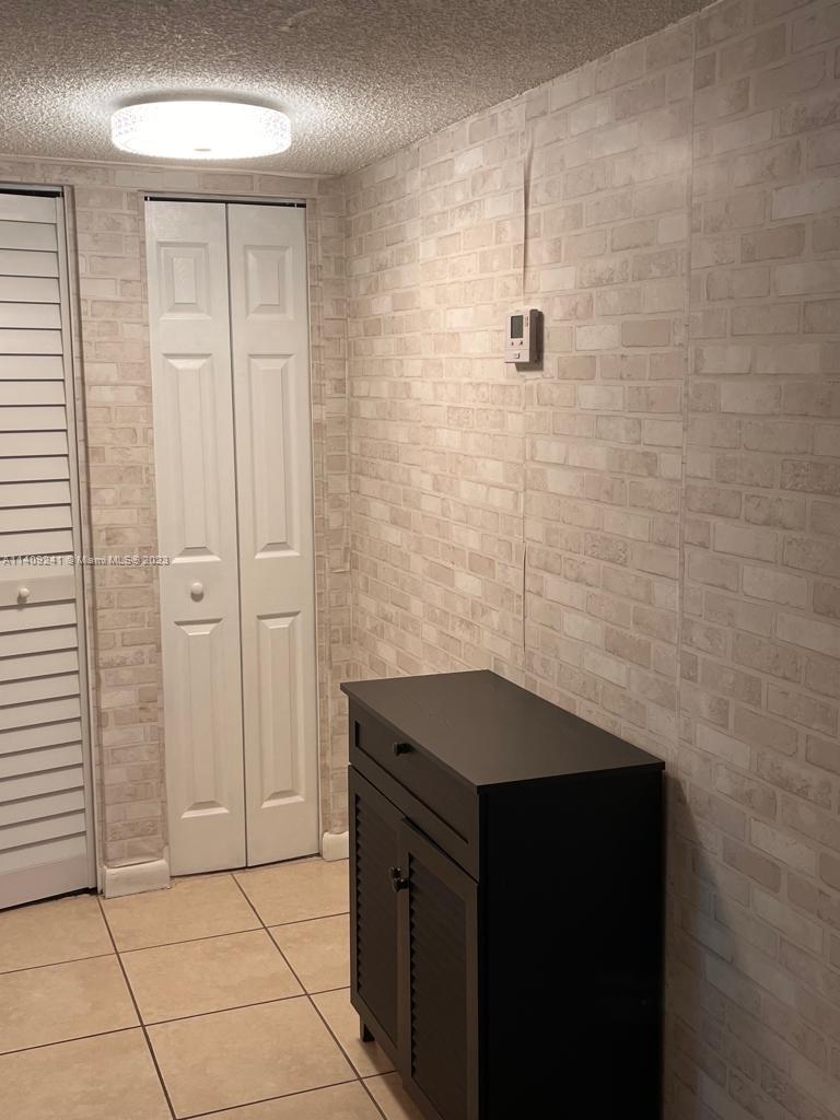 FAIRVIEW OF CALF CL CONDO - Residential