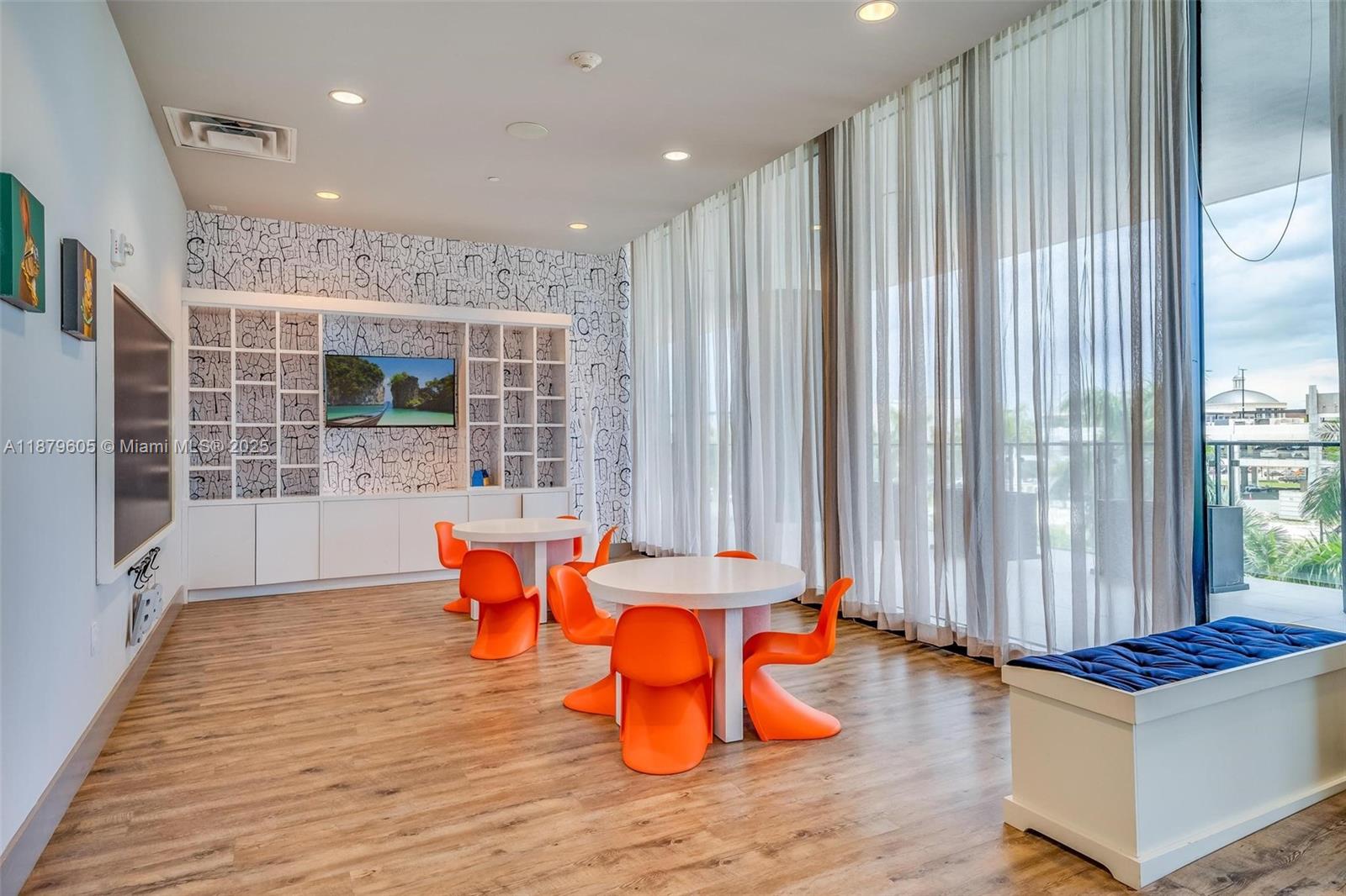 5252 PASEO CONDO - Residential