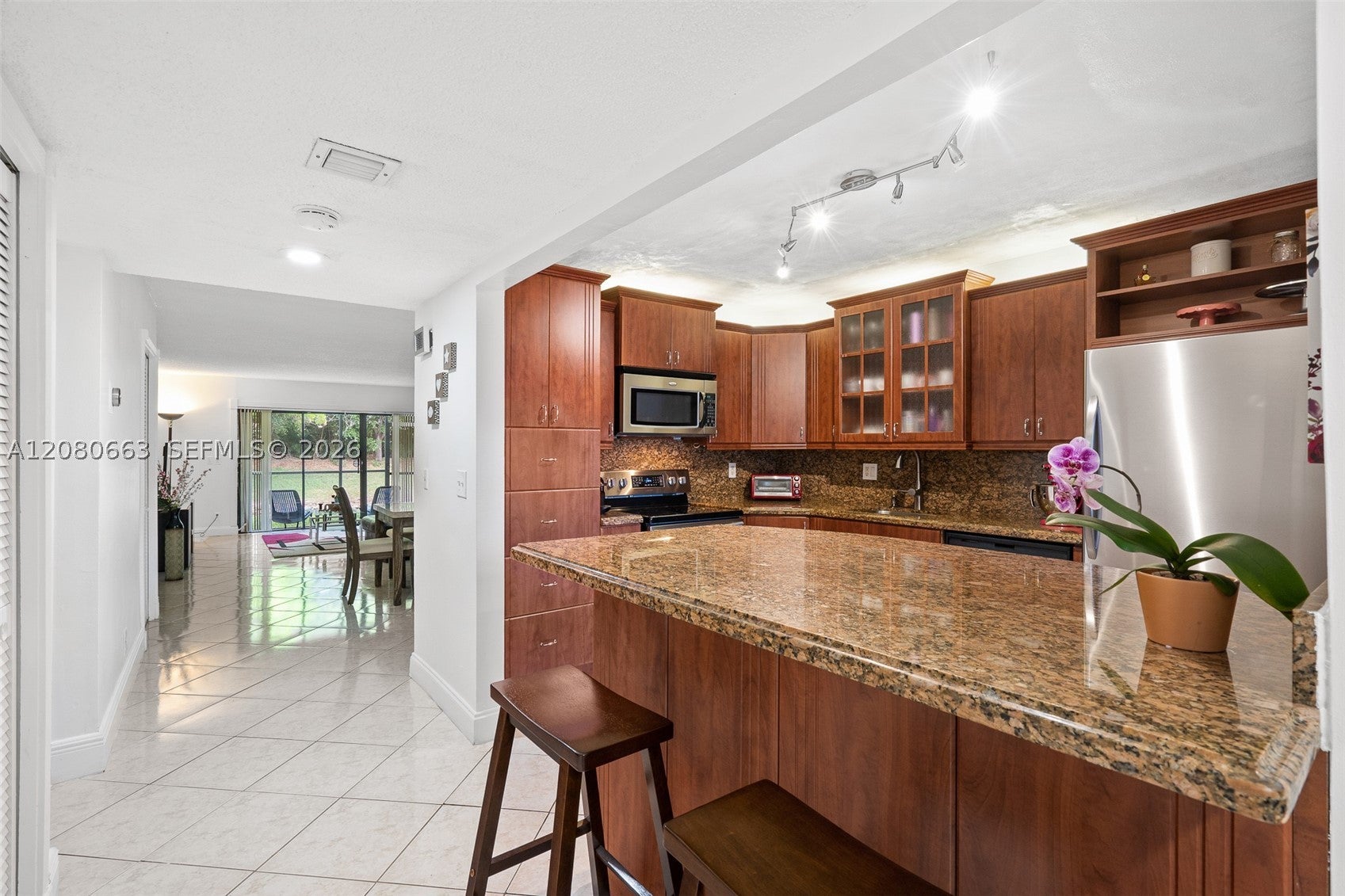 197 Lakeview Dr 102