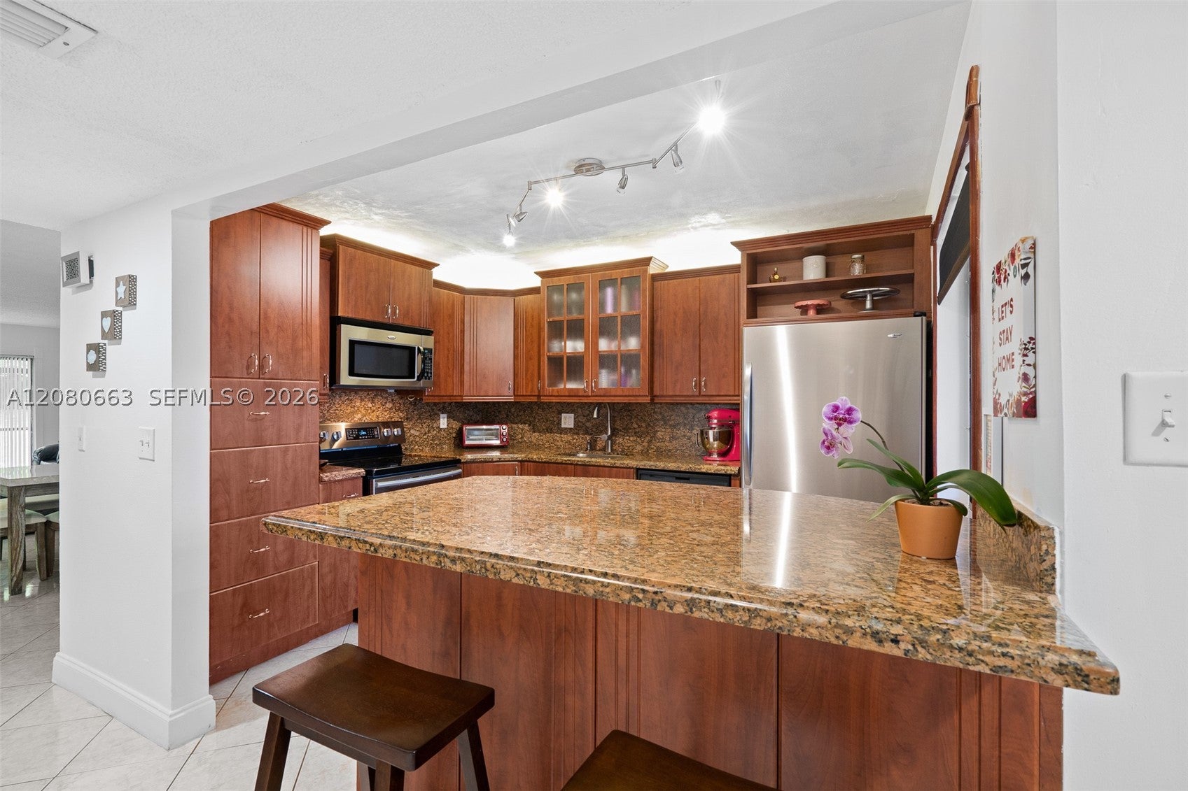 197 Lakeview Dr 102