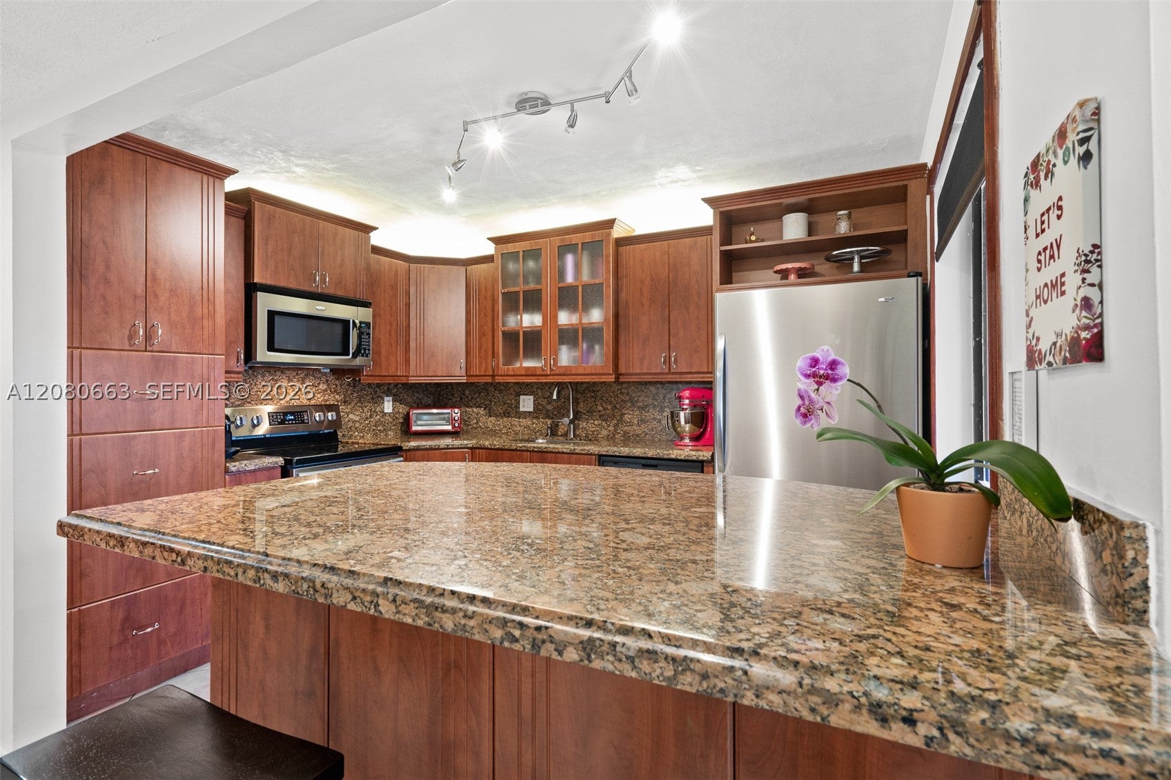 197 Lakeview Dr 102