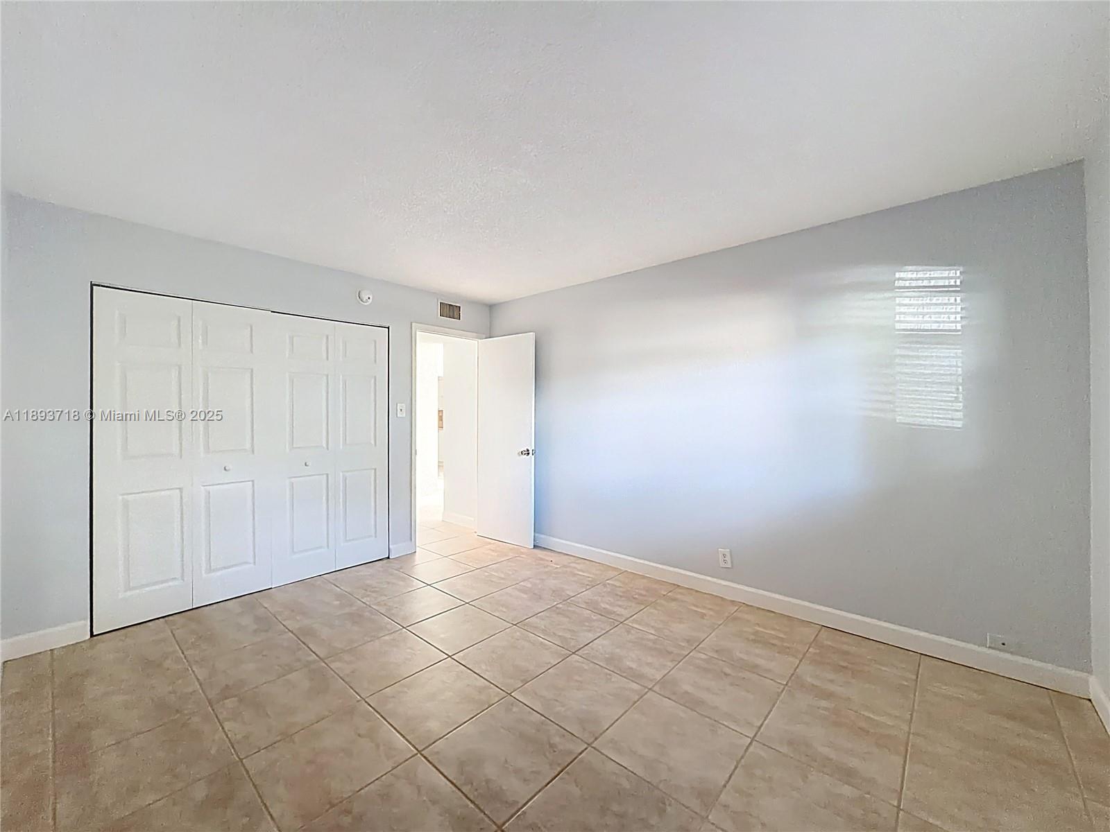 WILTON VILLAGE CONDO - Residential Lease