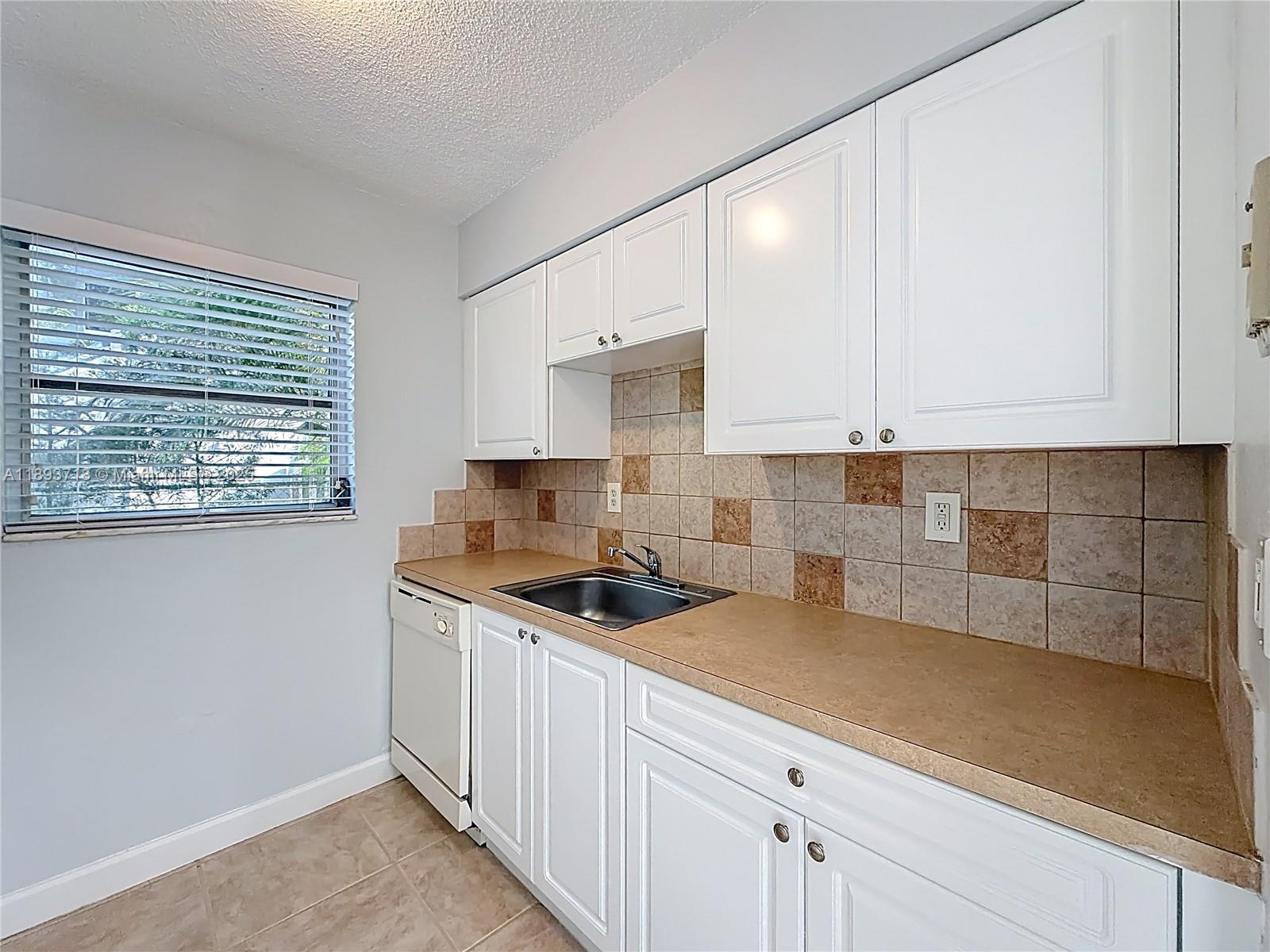 WILTON VILLAGE CONDO - Residential Lease