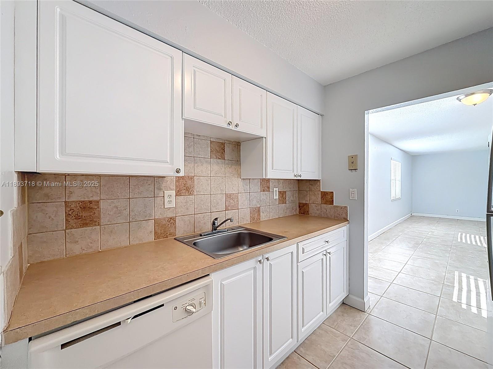 WILTON VILLAGE CONDO - Residential Lease