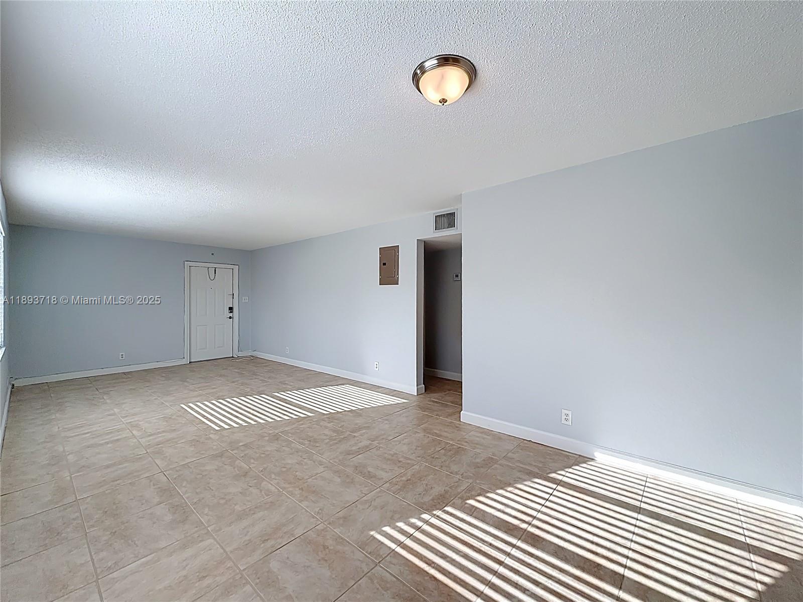 WILTON VILLAGE CONDO - Residential Lease