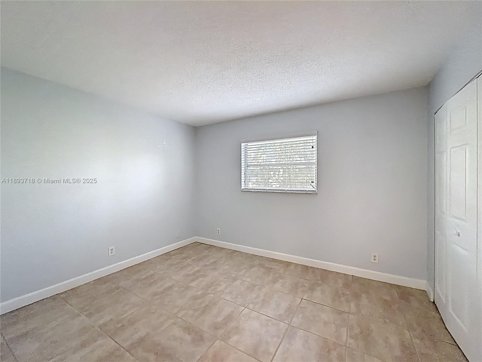WILTON VILLAGE CONDO - Residential Lease