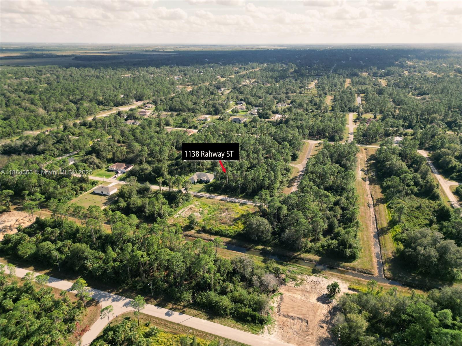 LEHIGH ACRES - Land