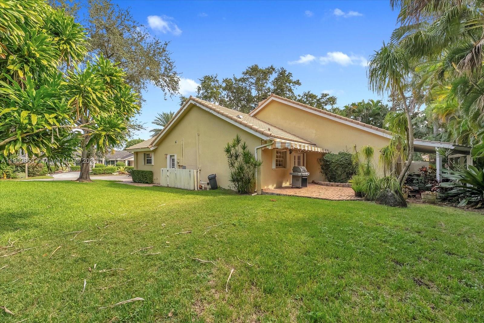 LAGO MAR COLONY - Residential