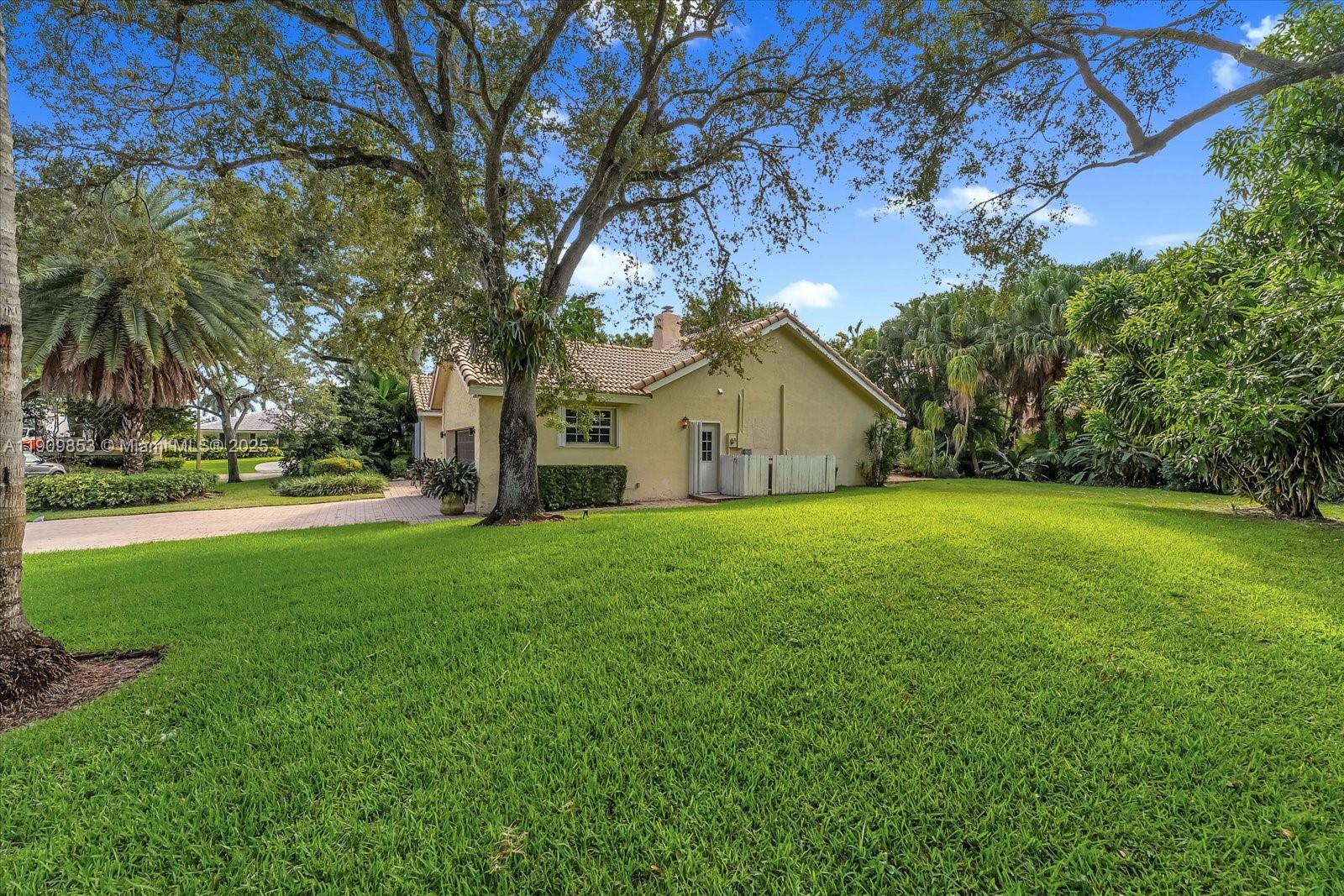 LAGO MAR COLONY - Residential