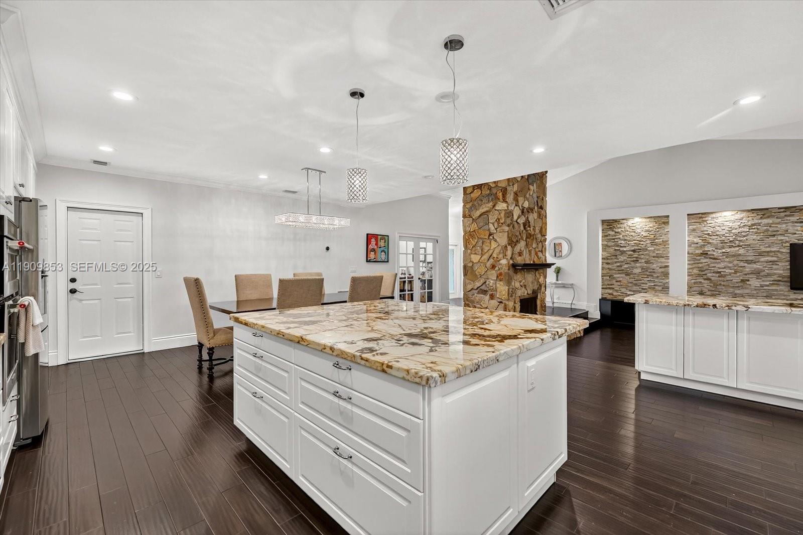 LAGO MAR COLONY - Residential