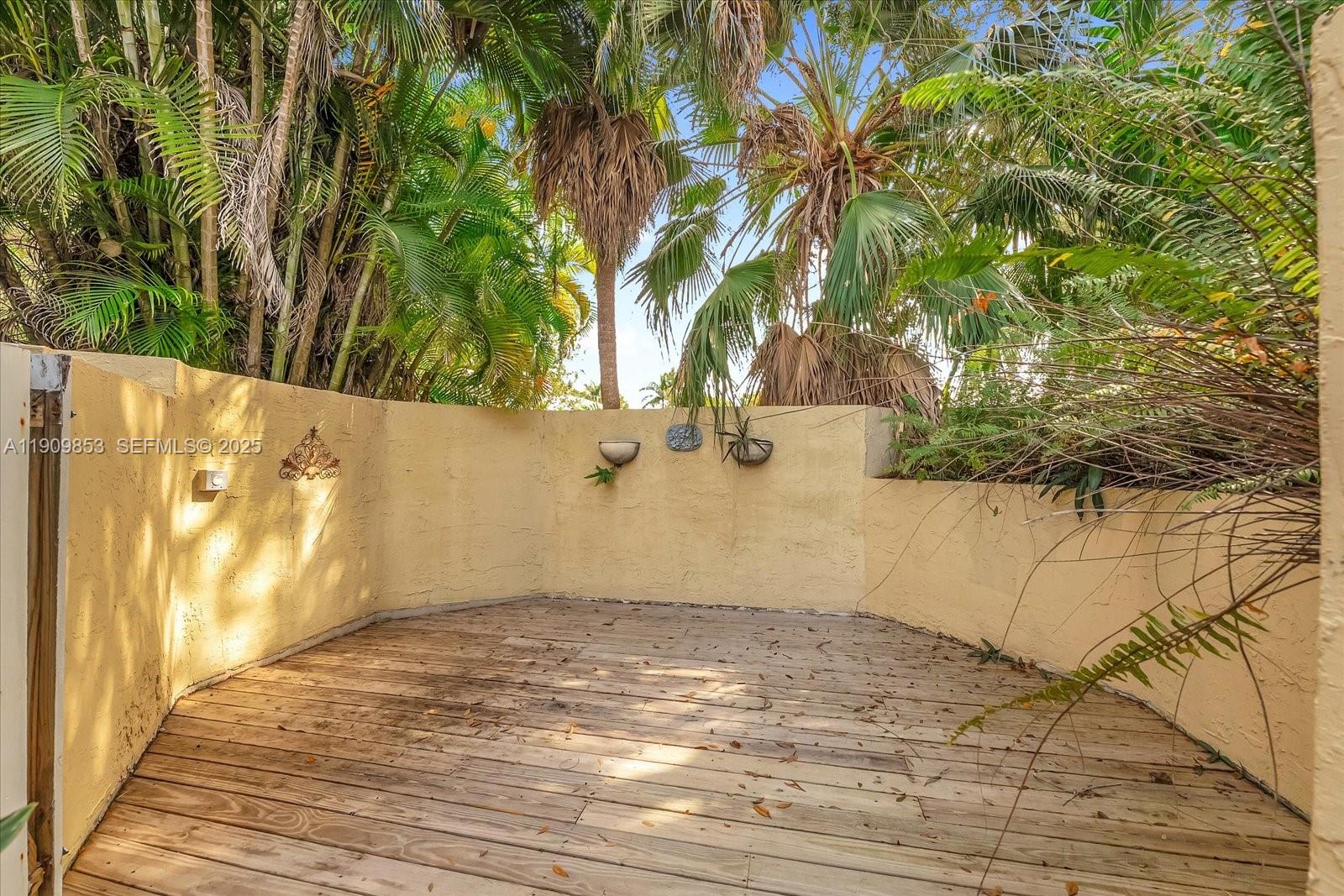 LAGO MAR COLONY - Residential