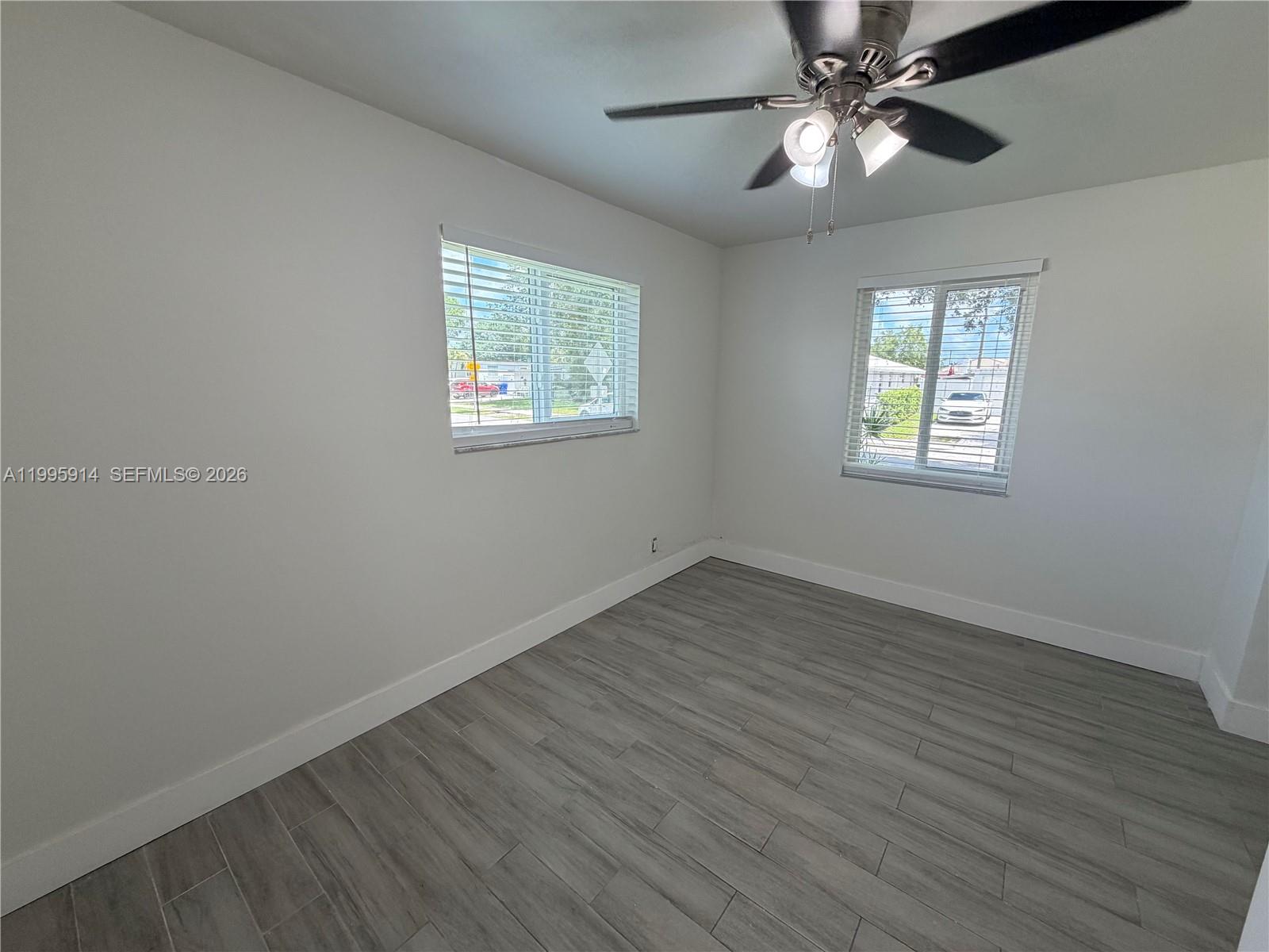 PALM LANE VILLA - Residential