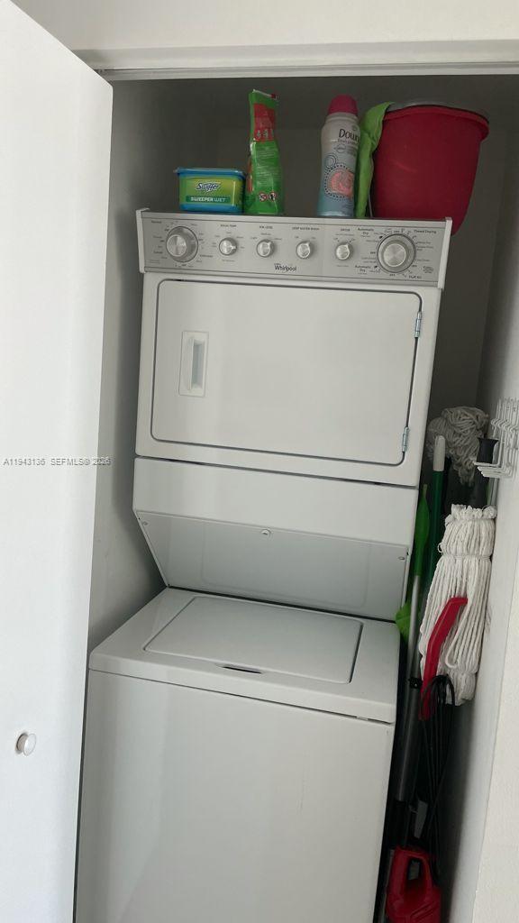 IVY CONDO - Residential Lease