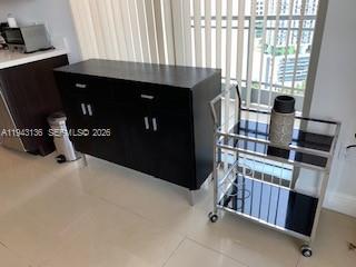 IVY CONDO - Residential Lease